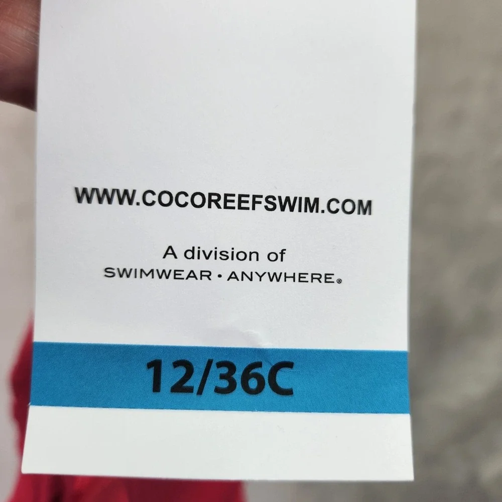 Coco Reef Bikini Swim Top 12/36C Underwire ShapeMaker Bra Sized Halter Neck Pink